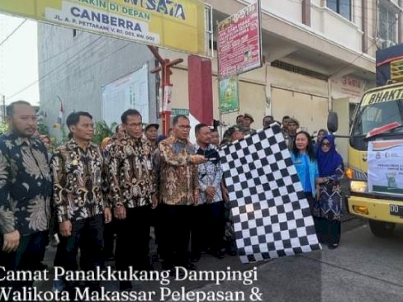 Camat Panakkukang Dampingi Walikota Makassar Pelepasan & Penyerahan Bantuan Pangan Beras Oleh Perum Bulog