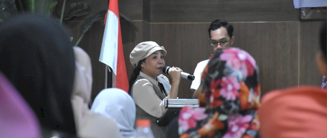 Nunung Dasniar Nunung Dasniar