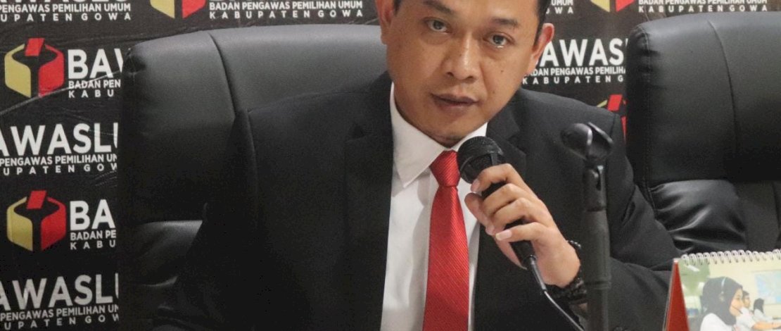 Bawaslu Minta KPU-Disdukcapil Kawal Pemilih Potensial Non KTP-el di Gowa Bawaslu Minta KPU-Disdukcapil Kawal Pemilih Potensial Non KTP-el di Gowa