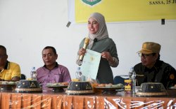 Bupati Luwu Utara Kembali Bagikan Sertifikat Gratis pada Warga