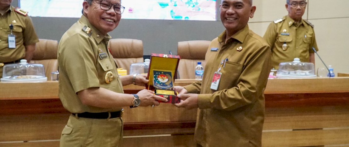 Wali Kota Parepare Taufan Pawe, menerima peserta Peningkatan Kompetensi Pembelajaran Angkatan I Pusat Pengembangan Sumber Daya Manusia Kemendagri Regional Makassar, di Ruang Pola Kantor Wali Kota Parepare, Senin, 26 Juni 2023. Wali Kota Parepare Taufan Pawe, menerima peserta Peningkatan Kompetensi Pembelajaran Angkatan I Pusat Pengembangan Sumber Daya Manusia Kemendagri Regional Makassar, di Ruang Pola Kantor Wali Kota Parepare, Senin, 26 Juni 2023.