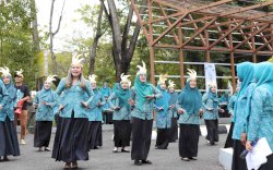 Pengurus TP PKK se-Kota Parepare Tampilkan Unik Ikuti Devile Pembukaan Jambore Kader 2023