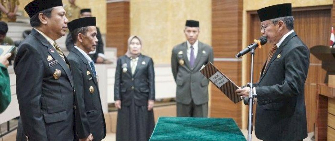 Lantik Sekwan dan Kadis, Taufan Pawe Ingatkan Loyalitas Pejabat Lantik Sekwan dan Kadis, Taufan Pawe Ingatkan Loyalitas Pejabat