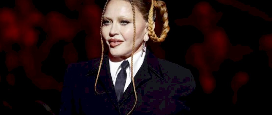 Madonna telah mengumumkan untuk menunda tur dunianya setelah dirawat di unit perawatan intensif (ICU) sebuah rumah sakit akibat infeksi bakteri yang serius.