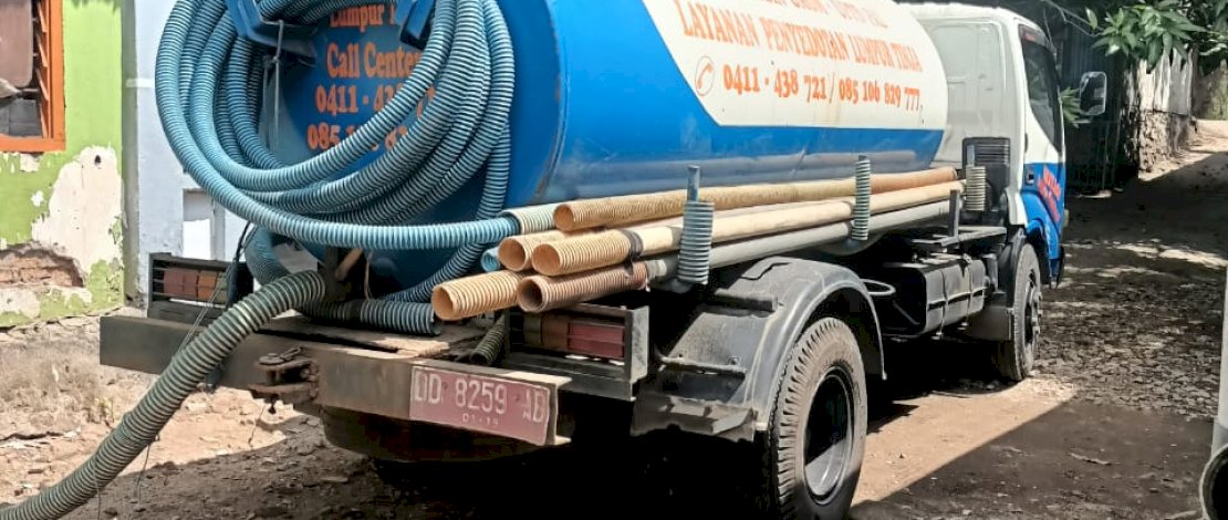 Meskipun sedang menjalani masa cuti bersama setelah Hari Raya Idul Adha 1444 H, Unit Pelaksana Teknis Pengelolaan Air Limbah (UPT PAL) Dinas Pekerjaan Umum (PU) Kota Makassar tetap memberikan pelayanan terbaik kepada warga masyarakat. 