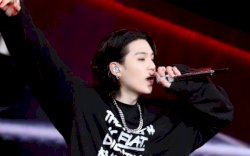 BIGHIT Rilis Trailer Utama Film "Agust D Tour D-Day The Movie"