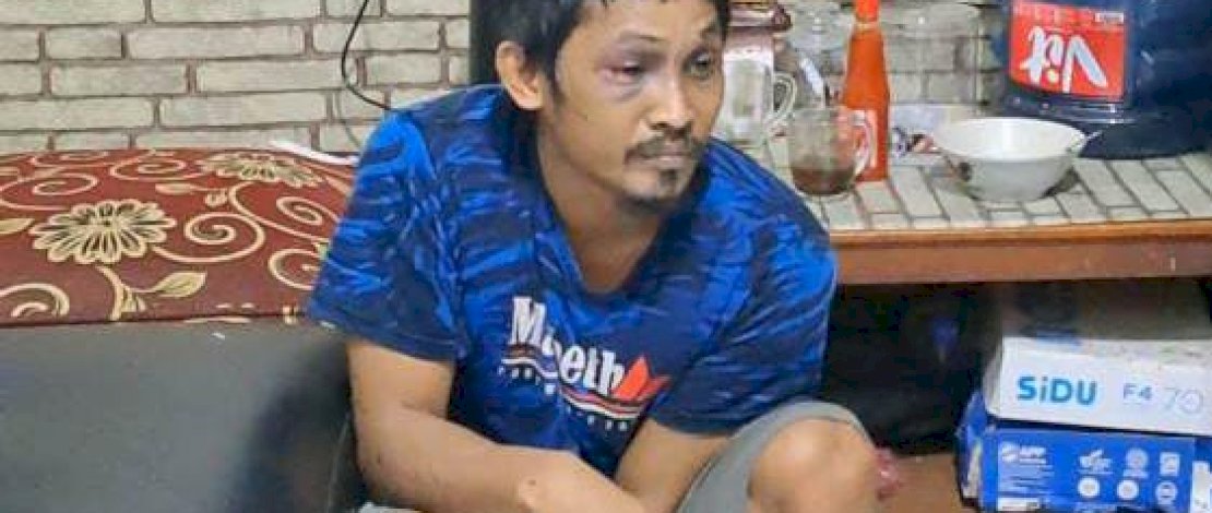 Iccang (35) tersangka pelaku pelemparan terhadap rumah warga. Saat ditangkap Iccang mengaku menerima bisikan gaib untuk melakukan perbuatan tersebut.