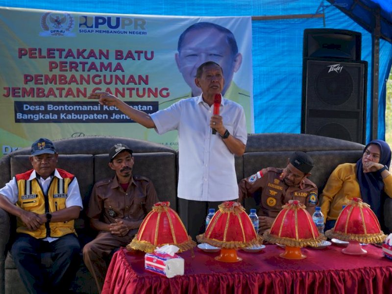 Setelah Banrimanurung, Hamka B Kady Pastikan Pembangunan Jembatan Gantung di Desa Gunung Lowe