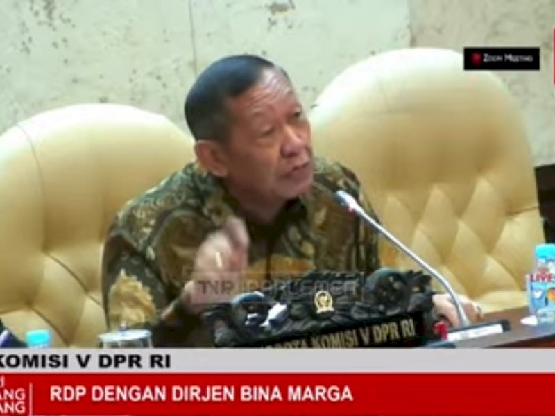 Hamka B Kady Minta Kementrian PUPR Adil dalam Perbaikan Jalan Rusak di Daerah