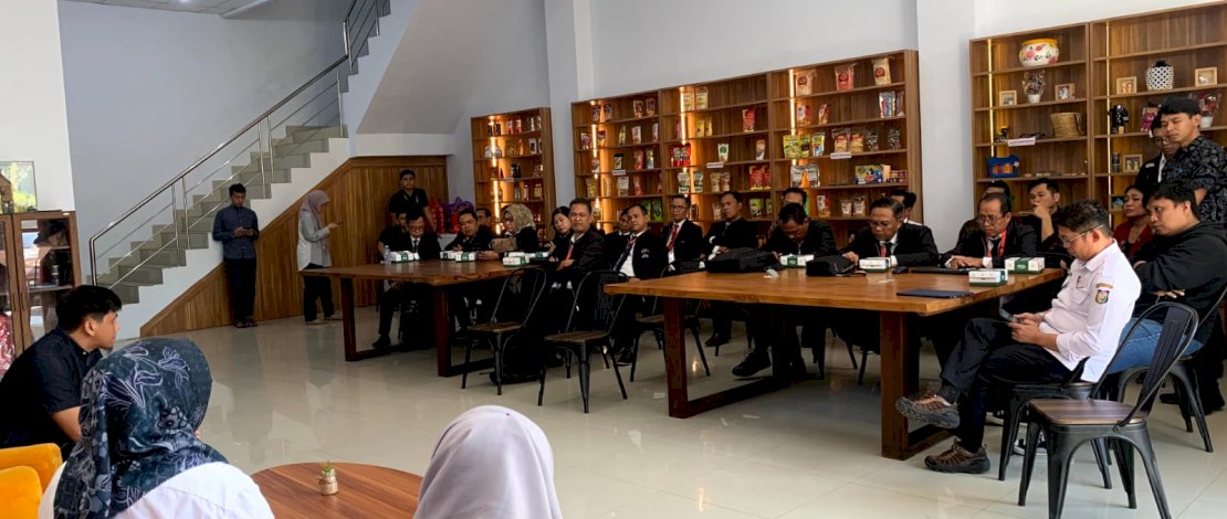 Diskop-Diskominfo Makassar Paparkan Inkubator UKM Dihadapan Rombongan Latpim Bali