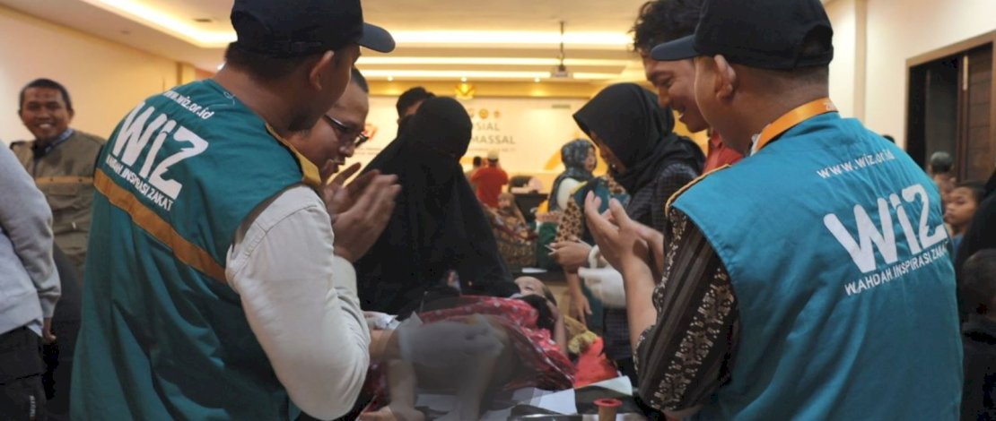 Densus 88 Anti Teror Mabes Polri bekerjasama dengan Polrestabes Makassar dan DPP Wahdah Islamiyah menyelenggarakan Bakti Sosial berupa khitanan massal, di Markas Polrestabes Makassar. Densus 88 Anti Teror Mabes Polri bekerjasama dengan Polrestabes Makassar dan DPP Wahdah Islamiyah menyelenggarakan Bakti Sosial berupa khitanan massal, di Markas Polrestabes Makassar.