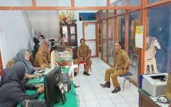 Pasca Libur Panjang, Plt. Camat Makassar Harun Rani Mengecek Kembali Normalisasi Staf dan Pelayanan di Beberapa Kelurahan