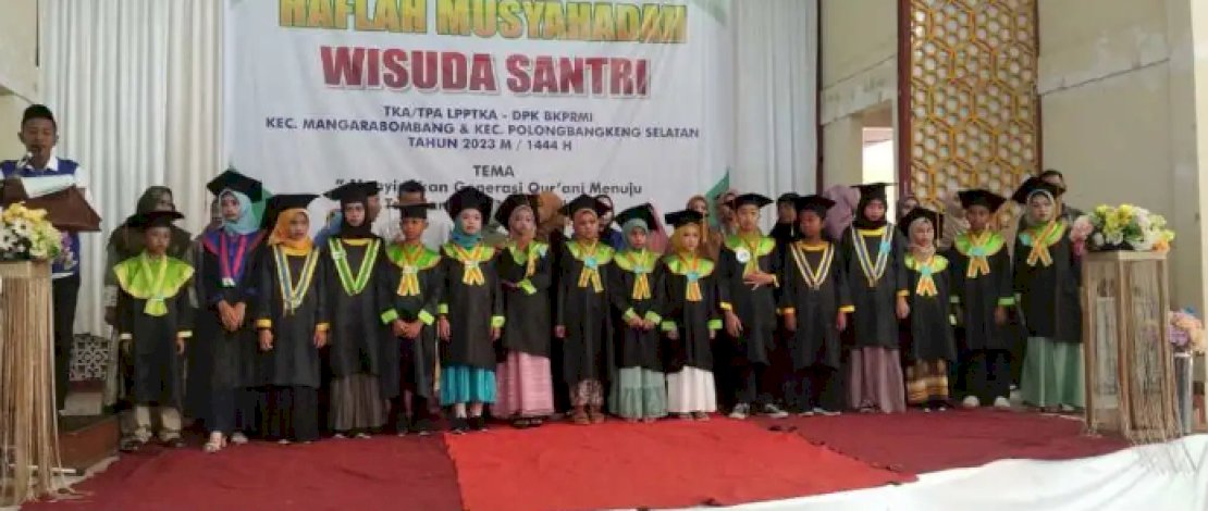 Pj Bupati Takalar Hadiri Wisuda Santri Haflan Musyahadan Kecamatan Marbo dan Pol-Sel
