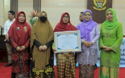 Takalar Raih Penghargaan &ldquo;Perempuan Berjasa dan Berprestasi Tk. Prov. Sulsel