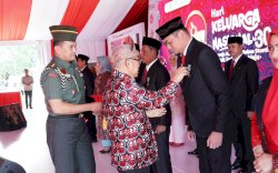 Bupati Gowa Raih Satyalancana Wira Karya Bangga Kencana