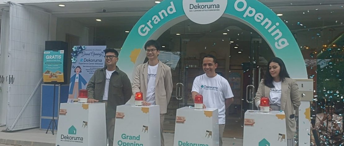pembukaan dekoruma experience center di Makassar
