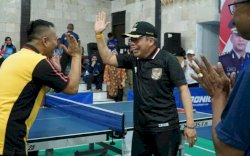 Taufan Pawe Buka Turnamen Tenis Meja Kapolres Cup