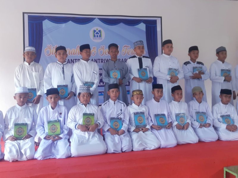 Pesantren Badruttamam Cina Bone Buka MA, Fokus Pengembangan Kemampuan Bahasa Arab dan Inggris Santri