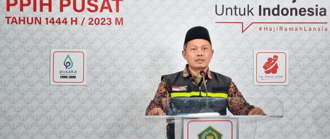 Koordinator Media Center Haji (MCH) PPIH Pusat, Dodo Murtado, dalam keterangan persnya di Asrama Haji Pondok Gede, Jakarta.