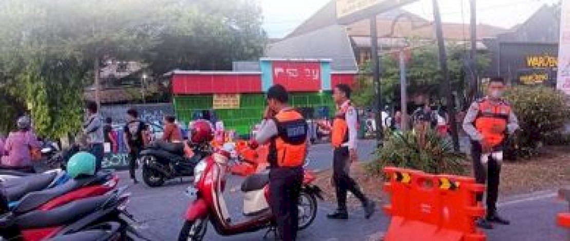 Petugas Lapangan Dishub Makassar Sosialisasi Keselamatan Lalu Lintas di Lokasi Car Free Day
