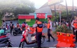 Petugas Lapangan Dishub Makassar Sosialisasi Keselamatan Lalu Lintas di Lokasi Car Free Day