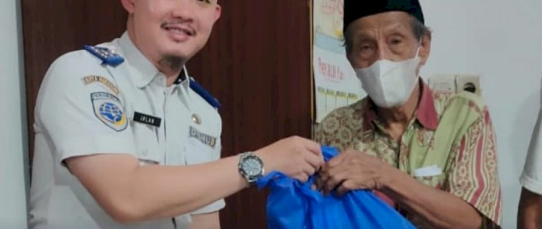 Dishub Makassar Salurkan Bantuan kepada Warga Kurang Mampu di Bulan Suci Ramadhan