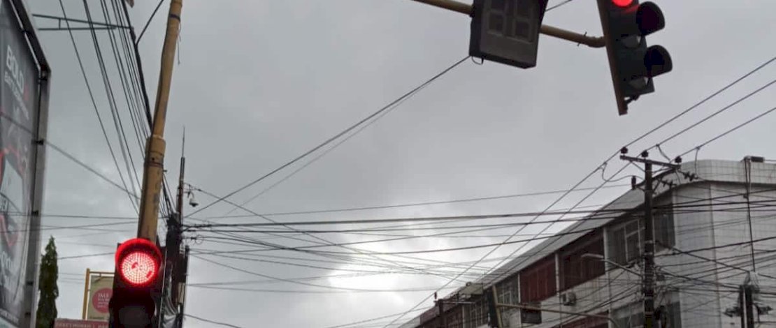 Dishub&nbsp; Makassar Perbaiki Traffic Light yang Bermasalah di Jalan Adhyaksa-Abdesir