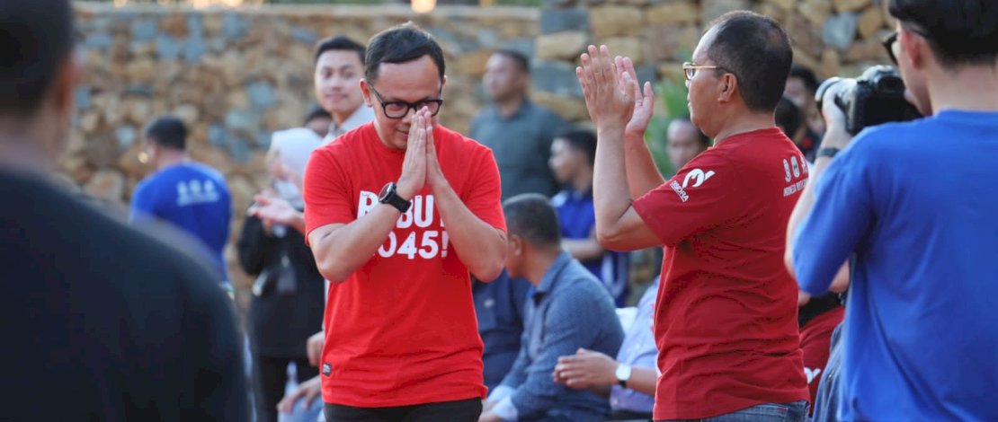 Ketua Umum Apeksi, Bima Arya, tampil memberikan motivasi kepada para pemuda dalam pembukaan Youth City Changers Rakernas Apeksi XVI, di Tokka Tena Rata Maros, Senin, 10 Juli 2023.