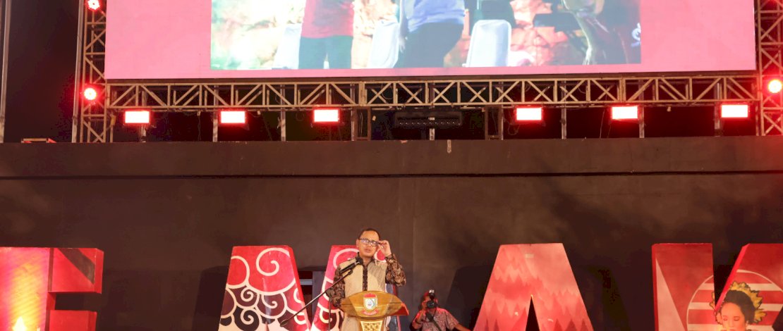 Ketua Umum Apeksi, Bima Arya saat menyampaikan sambutan dalam Galau Diner Penyambutan peserta Rakernas Apeksi di Makassar