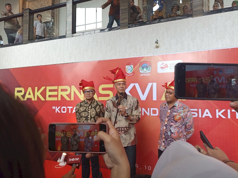 Jadi Keynote Speaker dalam Seminar Apeksi, Ganjar Pranowo Sodorkan Ide Soal Ekonomi Hijau dan Biru 