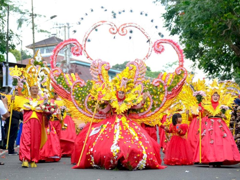 Melalui Fashion Carnaval, Pemkab Gowa Kenalkan Malino Sebagai Kota Bunga 