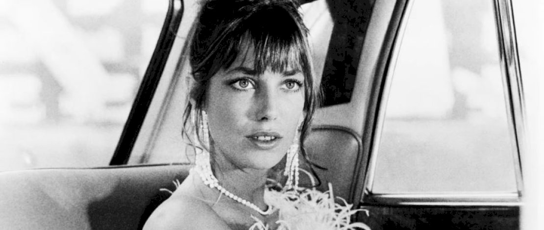 jane birkin yang menginspirasi terciptannya tas Birkin keluaran brand mewah Hermes