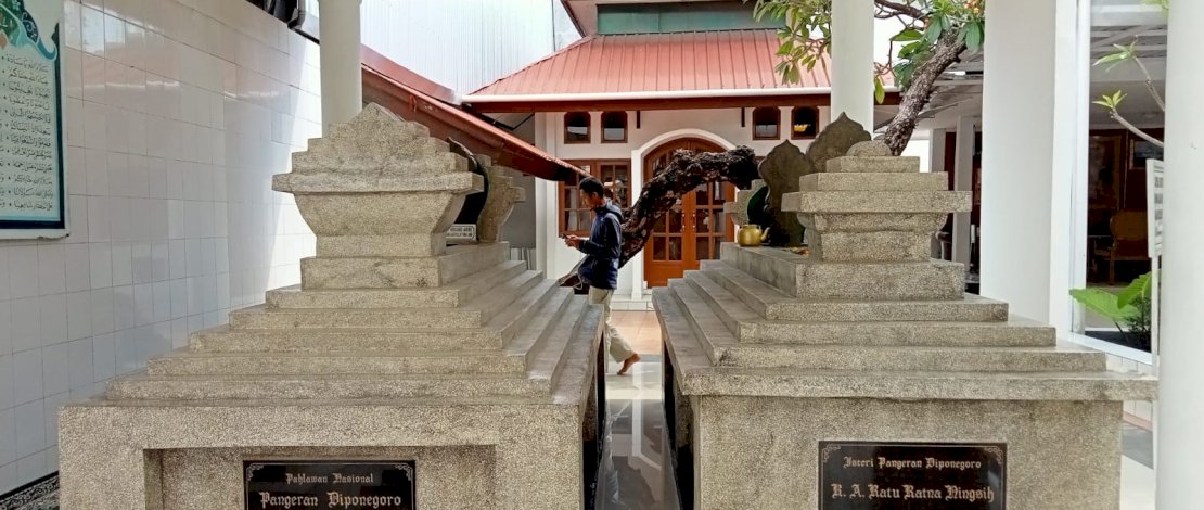Makam pangeran Diponegoro di pemakaman santri, di Kecamatan Wajo, Makassar
