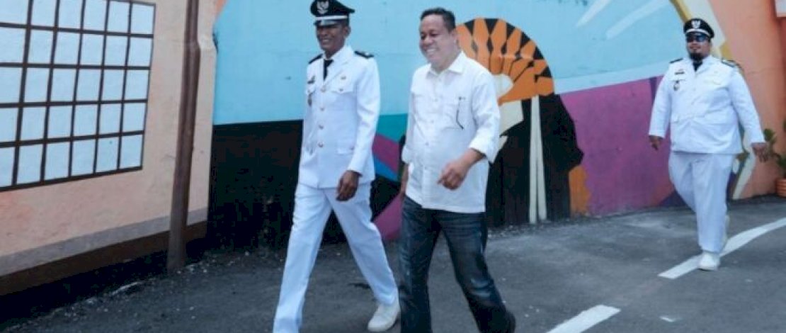 Sekretaris DPRD H. Dahyal bersama kepala bagian menerima kunjungan sejumlah Wali Kota dan Bupati di Lorong Wisata Kiyoto Kelurahan Parang Tambung, Kecamatan Tamalate.