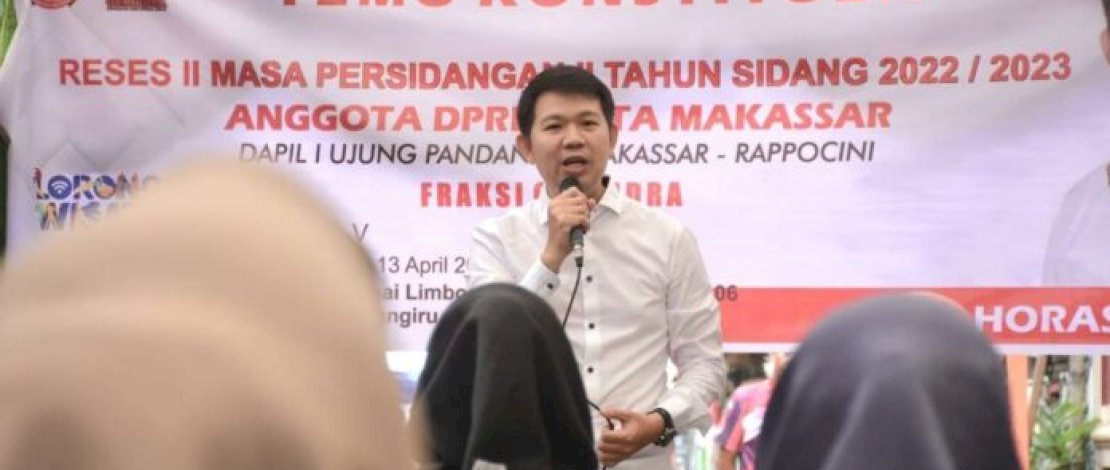 Eric Horas saat melakukan Reses kedua masa persidangan II tahun sidang 2022/2023 di Jalan Sungai Limboto Lr 54, Kelurahan Lajangiru, Kecamatan Ujung Pandang, Kamis 13 April 2023.
