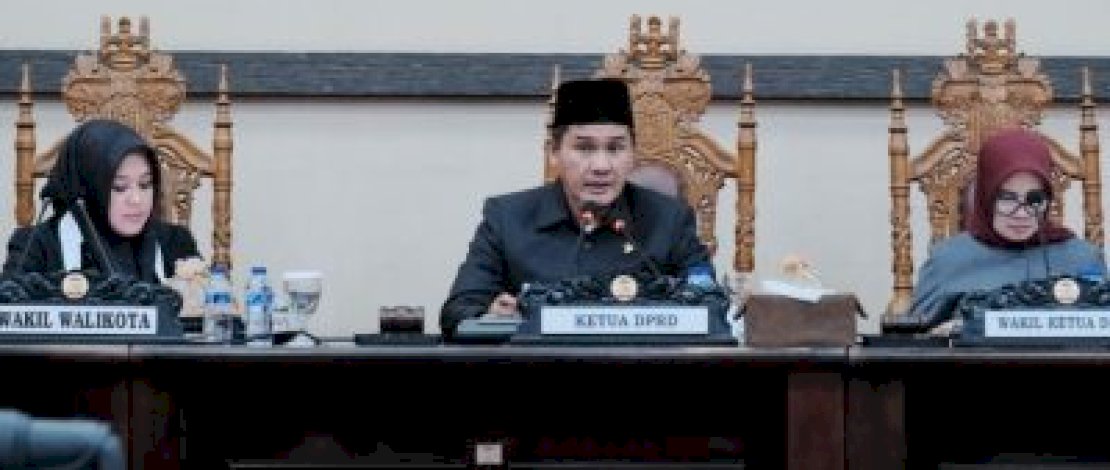 Wakil Ketua DPRD Makassar ARA Pimpin Rapat Paripurna Terkait Penjelasan Pansus Tiga Ranperda