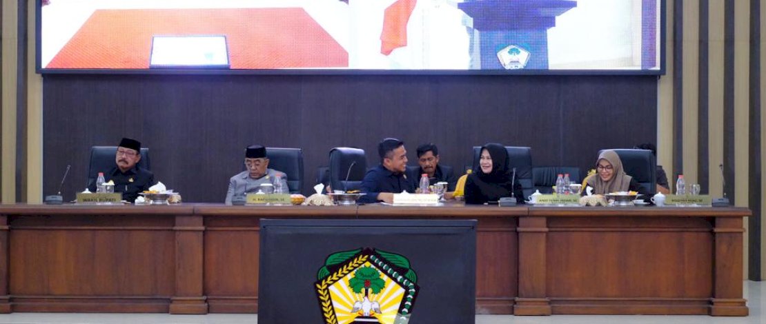 DPRD Gowa Setuju Ranperda Pertanggungjawaban APBD TA 2022 Dibahas DPRD Gowa Setuju Ranperda Pertanggungjawaban APBD TA 2022 Dibahas
