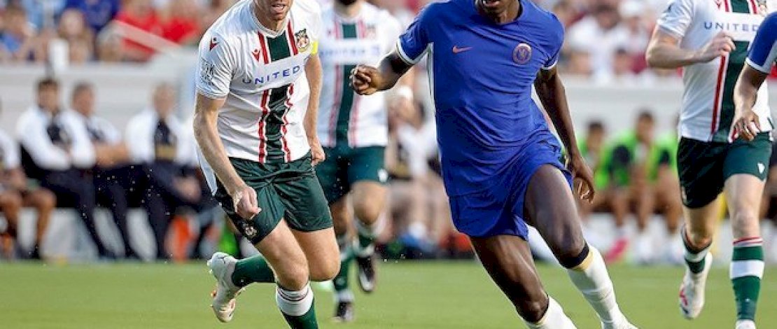 Selebrasi Ian Maatsen usai cetak gol di laga Chelsea vs Wrexham, pramusim Florida Cup 2023 (dok: AP Photo)