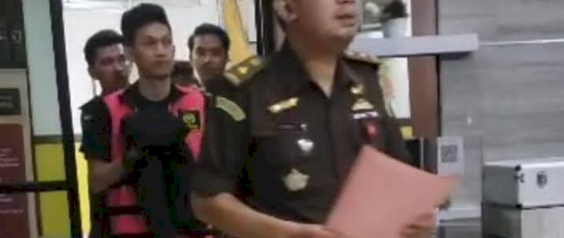 Multi Alim Malkab ditahan Kejari Jeneponto.