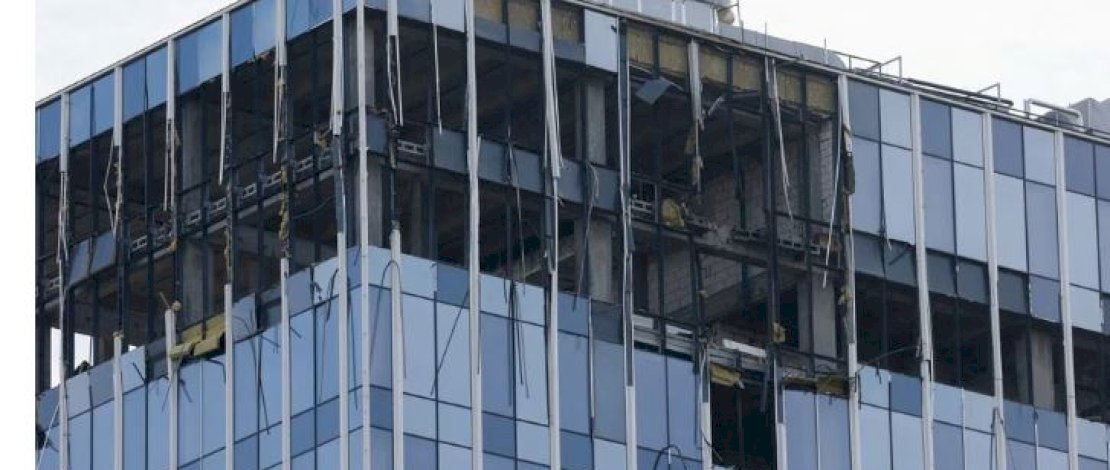 Kondisi sebuah gedung di moskow yang mengalami serangan teror bom oleh drone militer.  