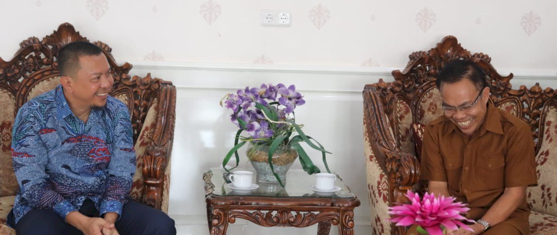 Bupati Kepulauan Selayar Muh Basli Ali menerima kunjungan kerja Tim Inspektorat Provinsi Sulawesi Selatan (Sulsel), di Rujab Bupati Jl. Ahmad Yani Benteng, Senin, 24 Juli 2023.