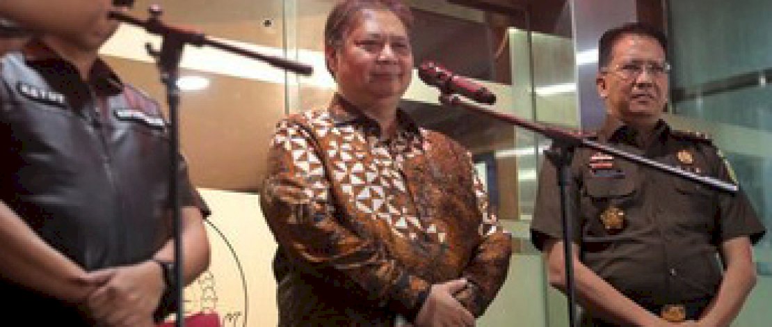 Pemeriksaan Intensif: Airlangga Hartarto Jalani 12 Jam Pemeriksaan Kasus Korupsi CPO