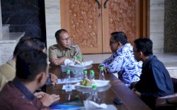 IPWI - Pemkot Makassar Komitmen Bangun Ekonomi Umat Islam dalam Umat Fest 2023