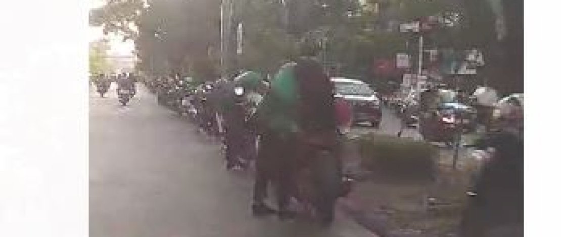 Driver ojek online parkir sembarangan di sekitar jalan pengayoman, Dishub bakal panggil pihak kecamatan, pengelola mal, dan perusahaan ojol