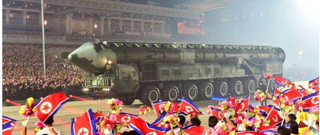 Parade rudal nuklir digelar Korea Utara dalam rangka memperingati hari jadi negara tersebut yang ke 70. (dok: KCNA) Parade rudal nuklir digelar Korea Utara dalam rangka memperingati hari jadi negara tersebut yang ke 70. (dok: KCNA)