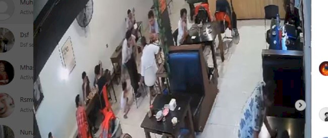 tangkapan layar video rekaman CCTV yang menunjukkan pria di Makassar tampar Batita.