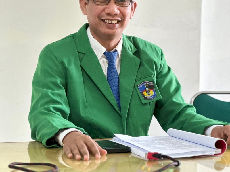 Ketua DPRD Makassar Rudianto Lallo Ujian Tesis Progran Magister Hukum di UMI 