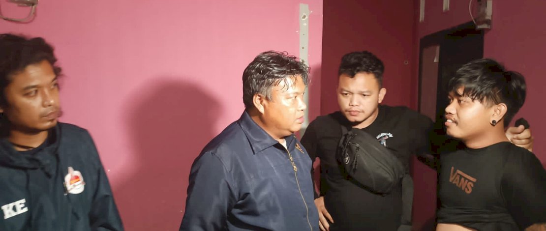 Residivis Kreatif Menggunakan Kostum Polisi: Resmob Polda Sulsel Amankan Pelaku Pencurian Residivis Kreatif Menggunakan Kostum Polisi: Resmob Polda Sulsel Amankan Pelaku Pencurian