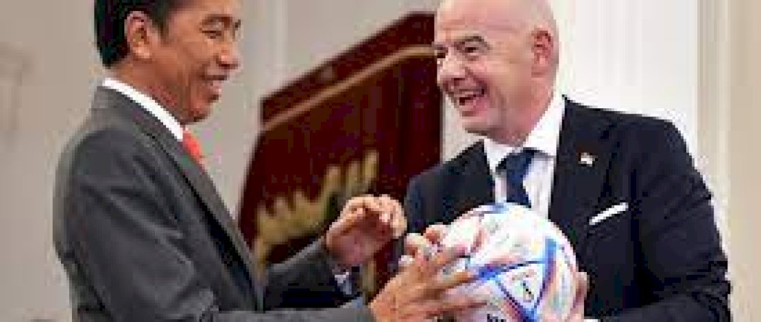 Presiden FIFA Gianni Infantino Akan Dianugerahi Gelar Kehormatan atas Jasa-Jasanya dalam Persepakbolaan Indonesia Presiden FIFA Gianni Infantino Akan Dianugerahi Gelar Kehormatan atas Jasa-Jasanya dalam Persepakbolaan Indonesia