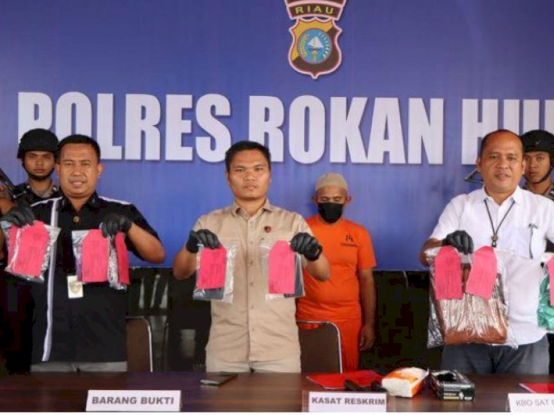 Astaga, Ternyata Begini Cara Guru Honorer  Cabuli  Siswi  Berkali-kali : Rekam dan Ancam Sebar di Medsos